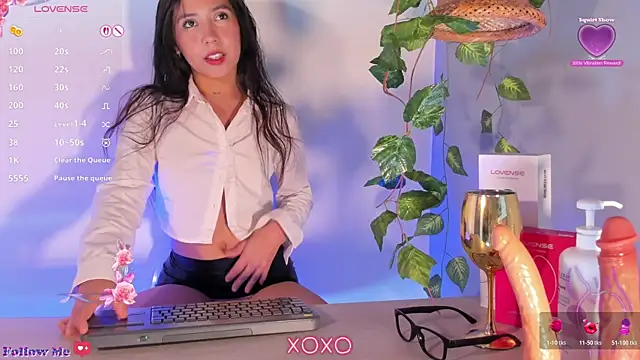 Chat +18 de AlannaJoness ao vivo