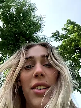 ZenyShy's Webcam Show
