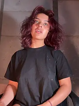 mariannella 现场聊天室