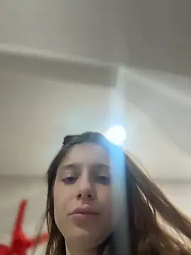 Eileen_Elfie Adlı Modelin Canlı XXX Sohbeti