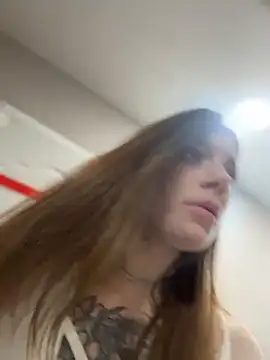 Eileen_Elfie's Live Chat Room