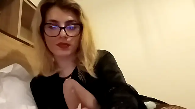 Goddess-Anne's Live XXX Chat
