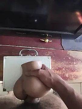 Osito_Hot1 webkamerás műsora