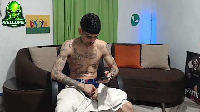 alpha_zom Webcam-Show