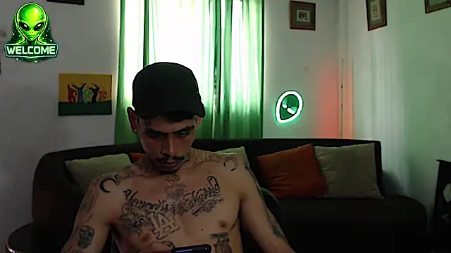 alpha_zom Шоу с уебкамера