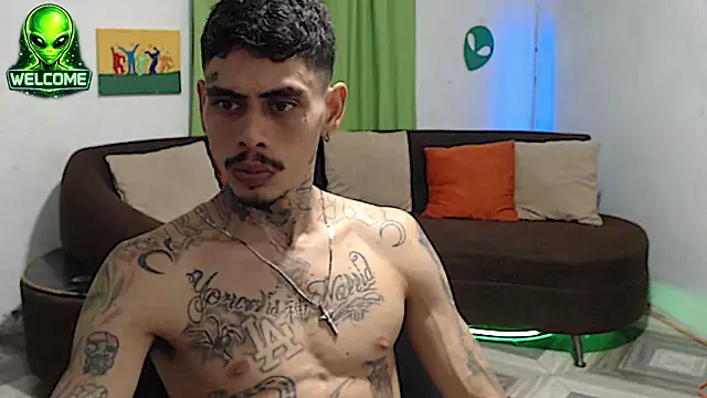 alpha_zom webcam show