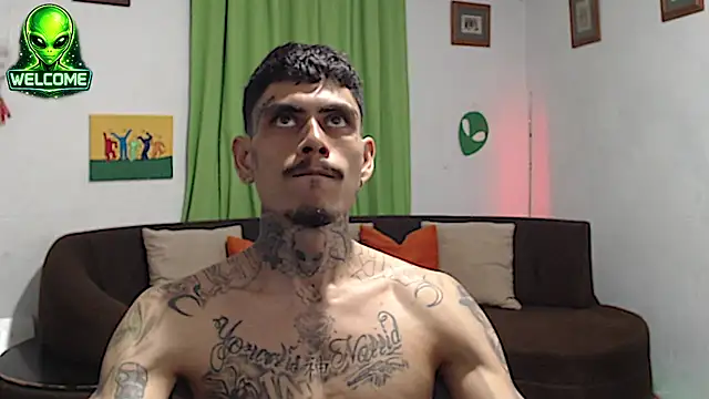 alpha_zom Show in webcam