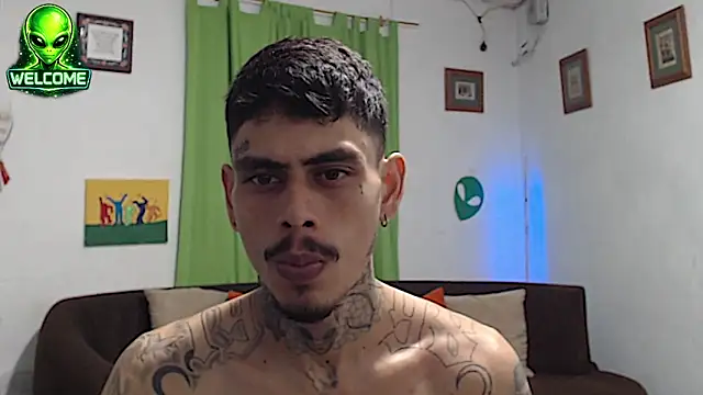 alpha_zom Pertunjukan Webcam