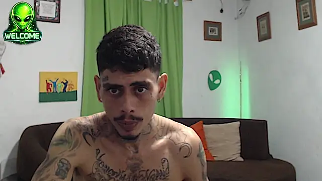 alpha_zom webcam show