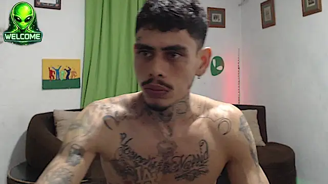 alpha_zom webcam show
