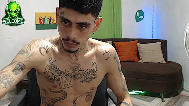 alpha_zom Show in webcam