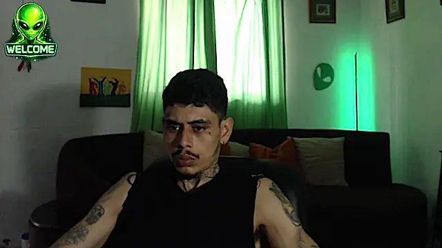 alpha_zom Chat XXX in diretta
