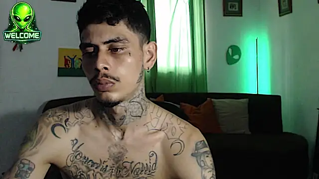 alpha_zom Pertunjukan Webcam
