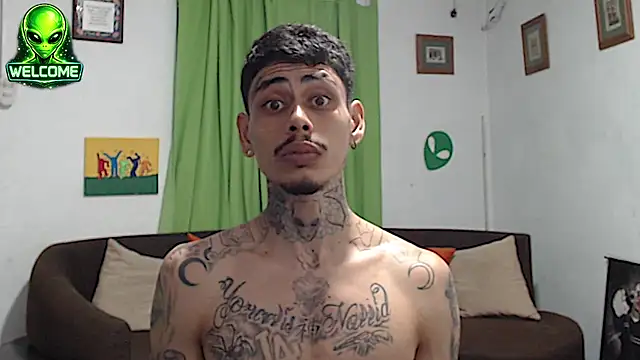 alpha_zom Pertunjukan Webcam