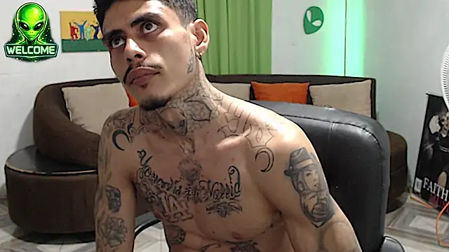 alpha_zom Pertunjukan Webcam