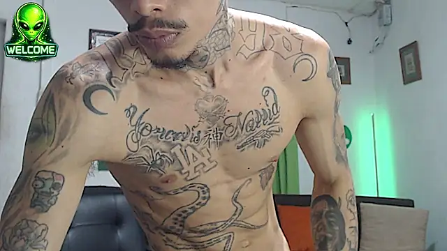 alpha_zom Show in webcam
