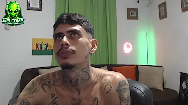 alpha_zom webkamerás műsora