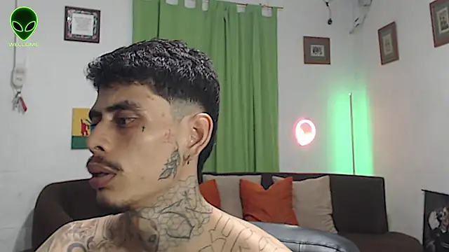 alpha_zom Pertunjukan Webcam