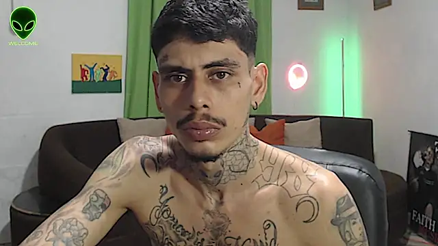 Show de webcam de alpha_zom