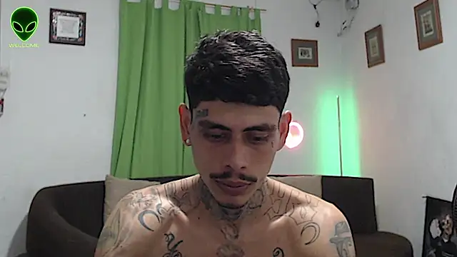 alpha_zom Webcamshow
