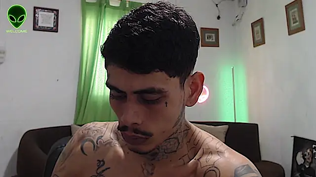 alpha_zom Pertunjukan Webcam