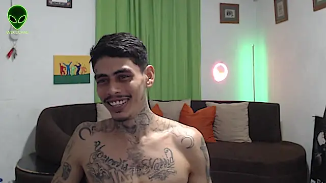alpha_zom Pertunjukan Webcam