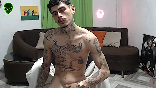 alpha_zom Pertunjukan Webcam