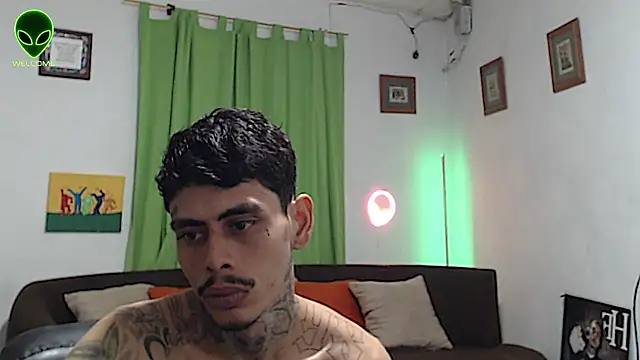 alpha_zom Pertunjukan Webcam
