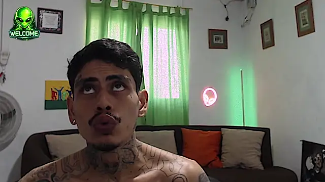 alpha_zom Pertunjukan Webcam