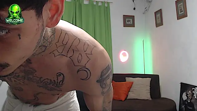 alpha_zom webkamerás műsora