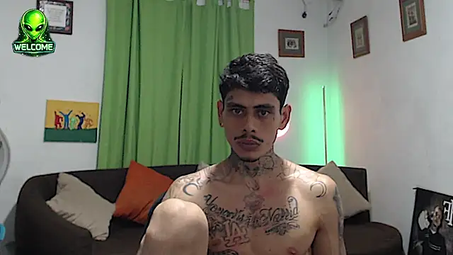 alpha_zom Webcamshow