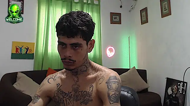 alpha_zom Show in webcam