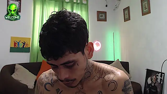 alpha_zom Pertunjukan Webcam