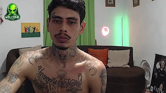 alpha_zom Webcamshow