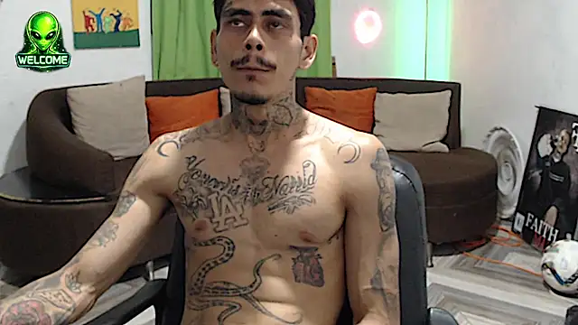 alpha_zom Pertunjukan Webcam