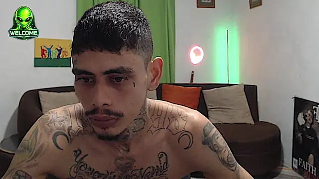 alpha_zom Pertunjukan Webcam