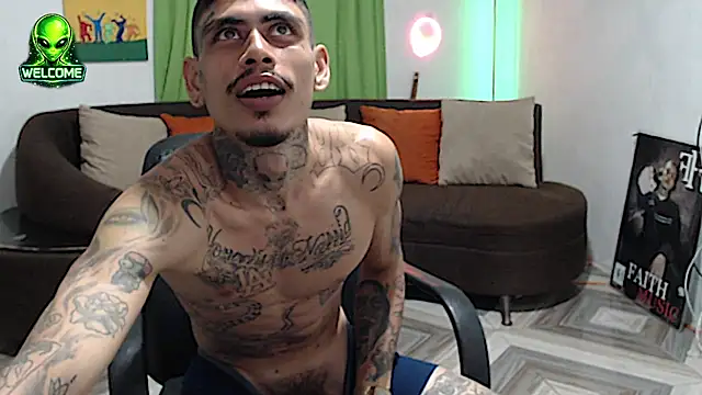 alpha_zom 网络视讯表演