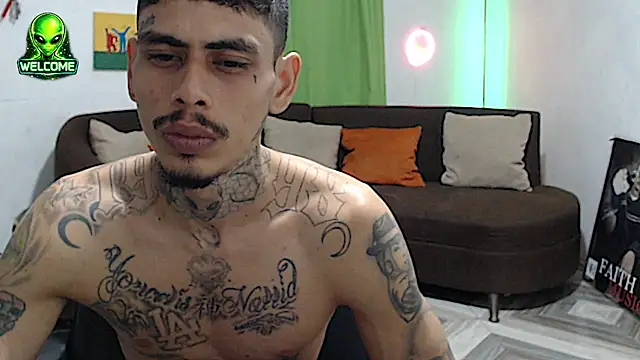 alpha_zom Шоу с уебкамера