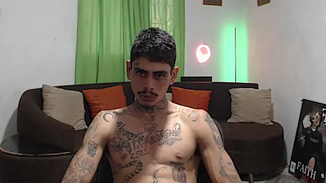 alpha_zom Pertunjukan Webcam