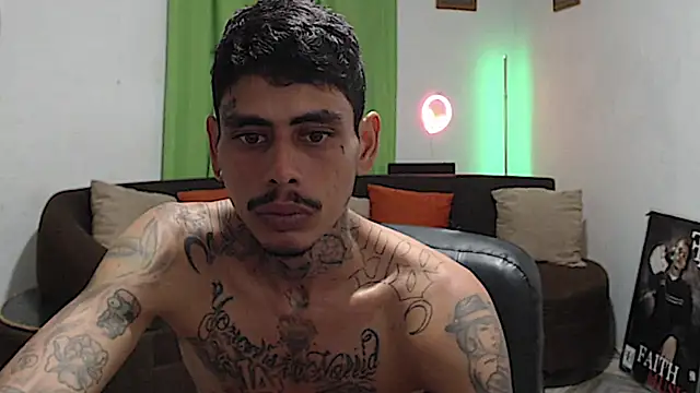 alpha_zom Pertunjukan Webcam