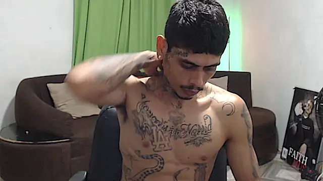 alpha_zom Pertunjukan Webcam