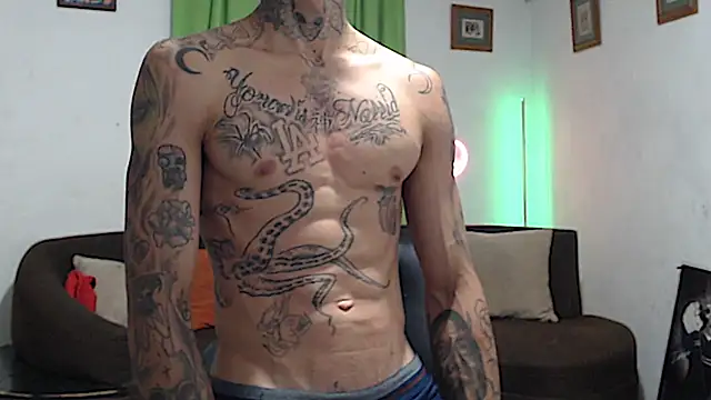 alpha_zom's Webcam Show