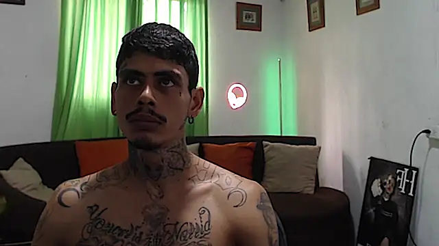 عرض كام alpha_zom