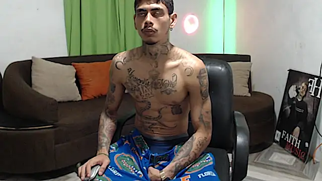 alpha_zom Show in webcam