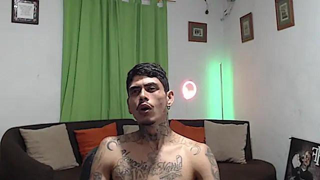alpha_zom 网络视讯表演