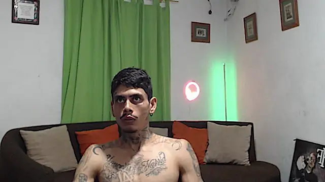 alpha_zom Webcam show