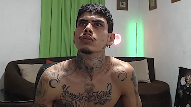 alpha_zom Webcam show