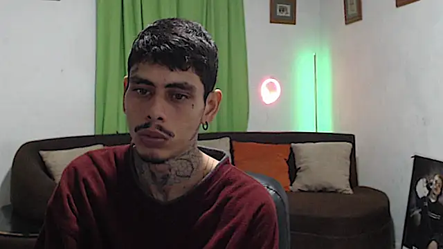 alpha_zom's Webcam Show