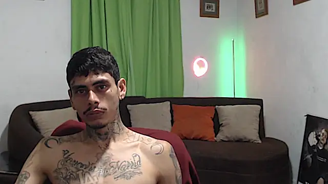 alpha_zom Шоу с уебкамера