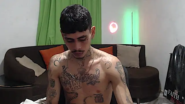 Webkamerová show alpha_zom
